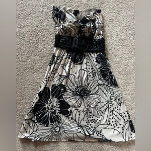 Sky Black and White Floral Belted Dress